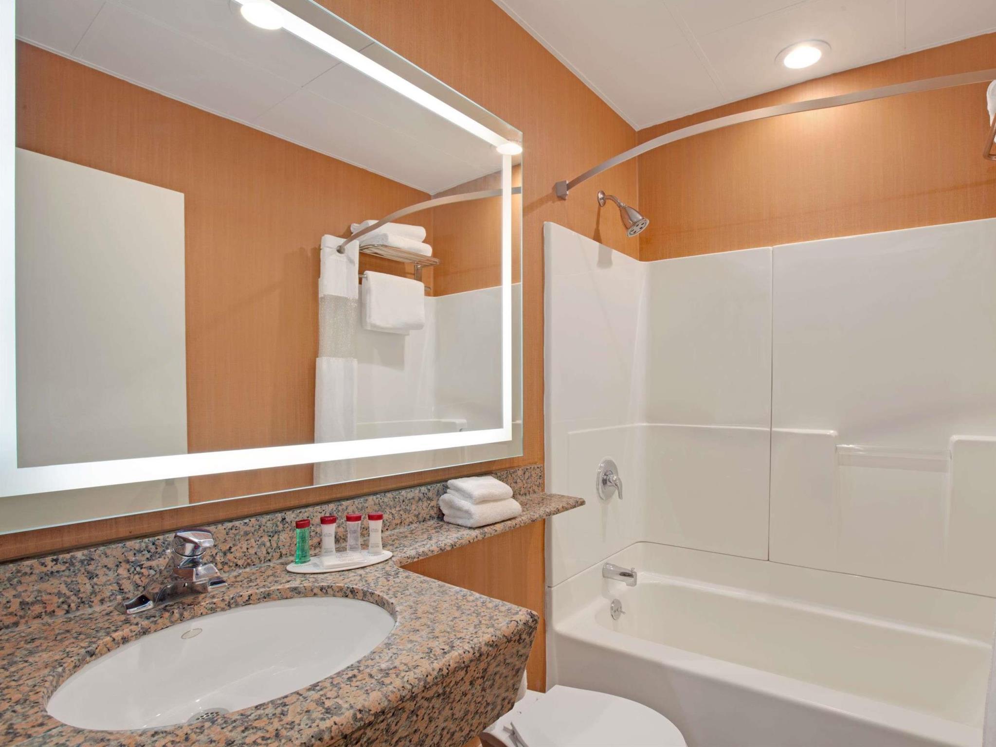 Ramada By Wyndham Bronx Ξενοδοχείο Νέα Υόρκη Εξωτερικό φωτογραφία