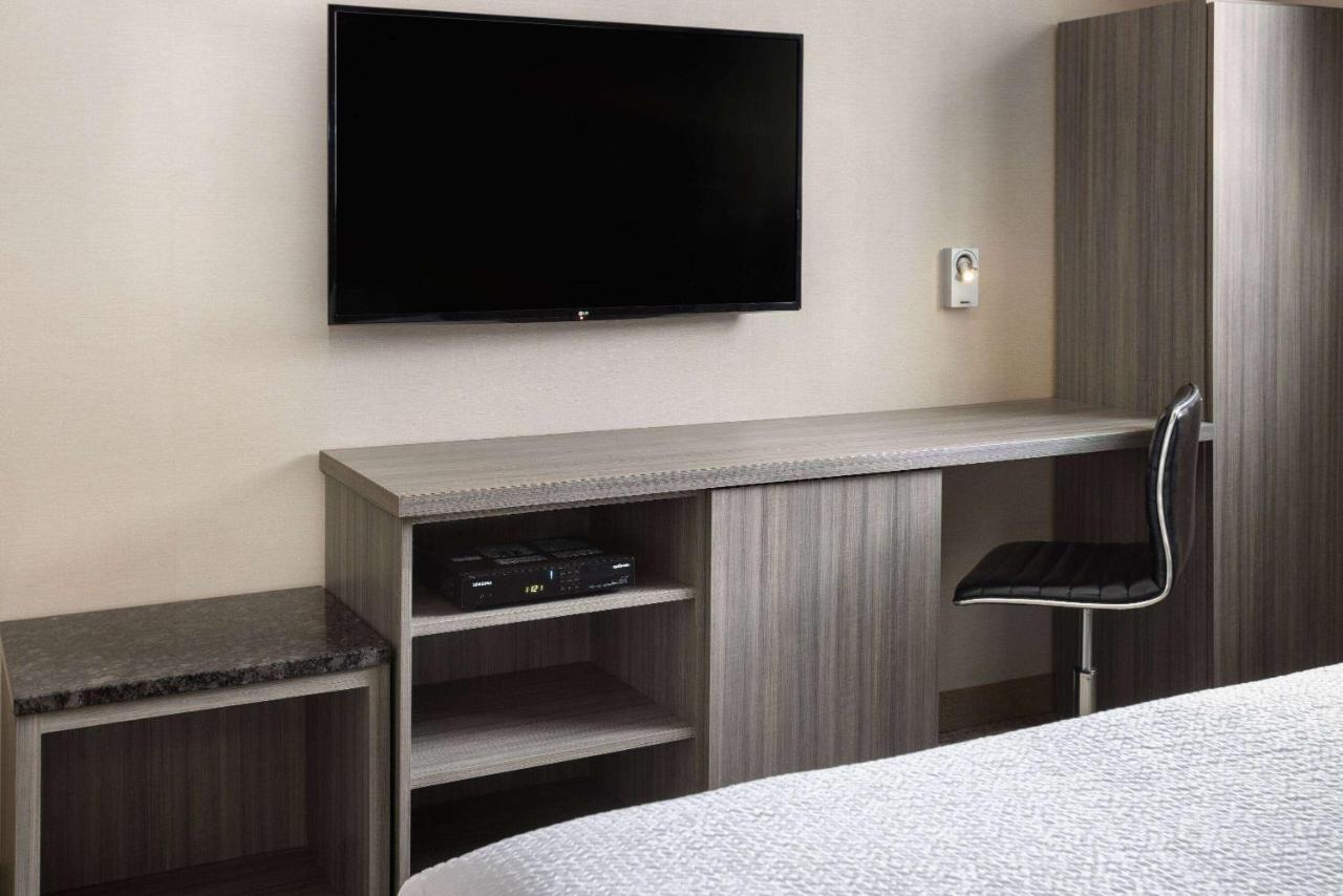 Ramada By Wyndham Bronx Ξενοδοχείο Νέα Υόρκη Εξωτερικό φωτογραφία